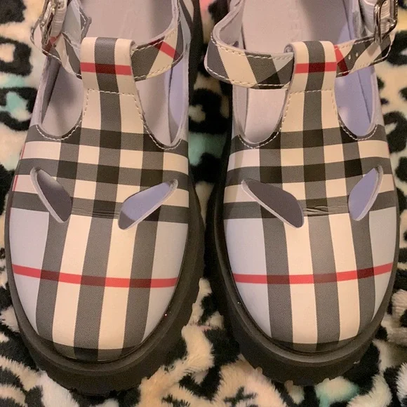 Burberry platform shop shoes